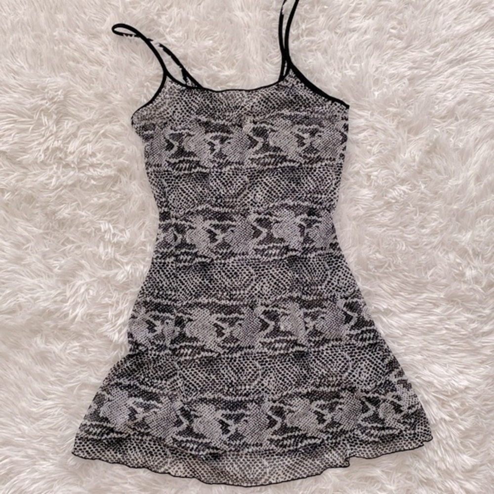 Vintage 90’s Victoria’s Secret mesh snake skin slip - Picture 7 of 9